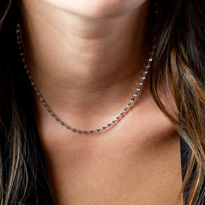 Cheri Twisted Herringbone Chain Necklace