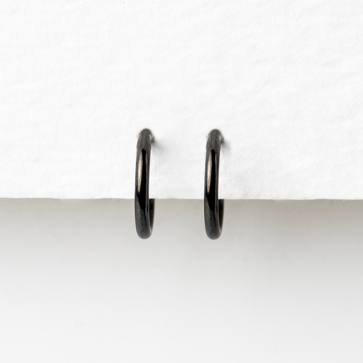 Jet Black Mya Smooth Hinged Segment Ring - Titanium Clicker Hoop for Noses, Ears + Cartilage