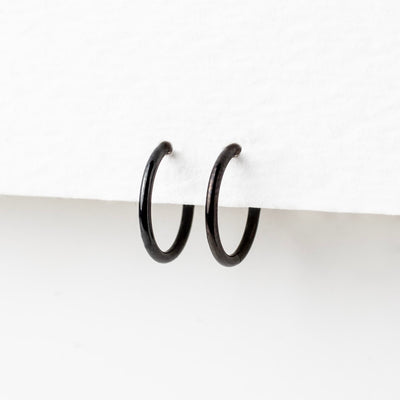 Jet Black Mya Smooth Hinged Segment Ring - Titanium Clicker Hoop for Noses, Ears + Cartilage