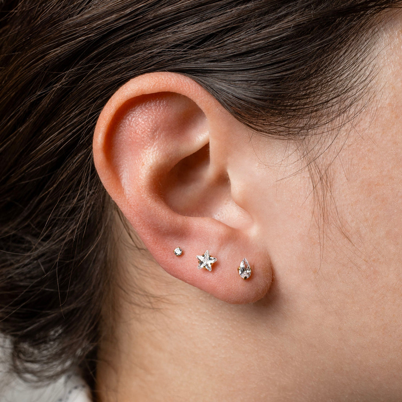 Ayn Prong Set Teardrop Titanium Flat Back Sleeper Earrings