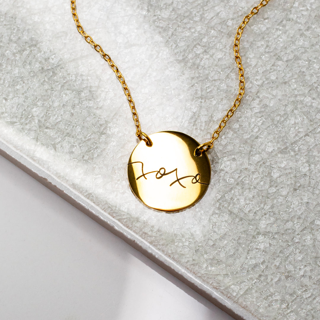 xoxo Engraved Pendant Necklace – Grayling