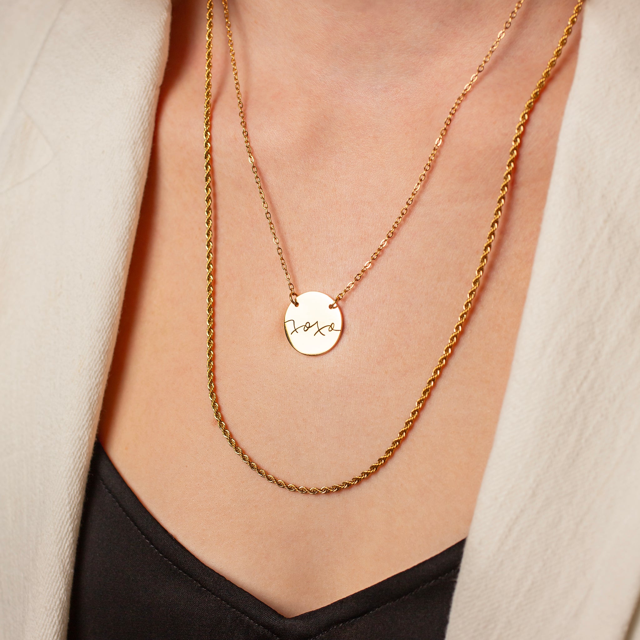 xoxo Engraved Pendant Necklace – Grayling