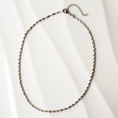 Cheri Twisted Herringbone Chain Necklace