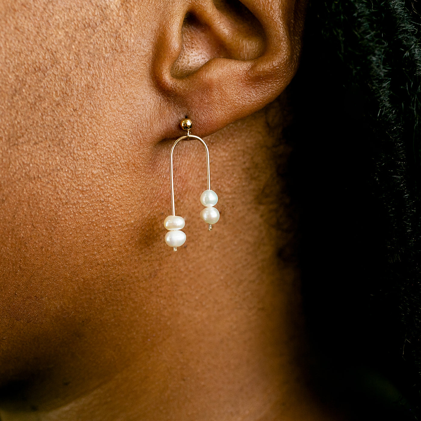 Arca Freshwater Pearl Post Earrings
