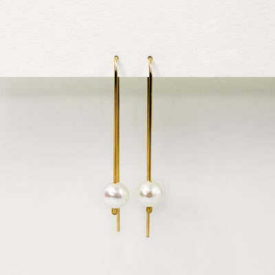 Arca Freshwater Pearl Threader Earrings