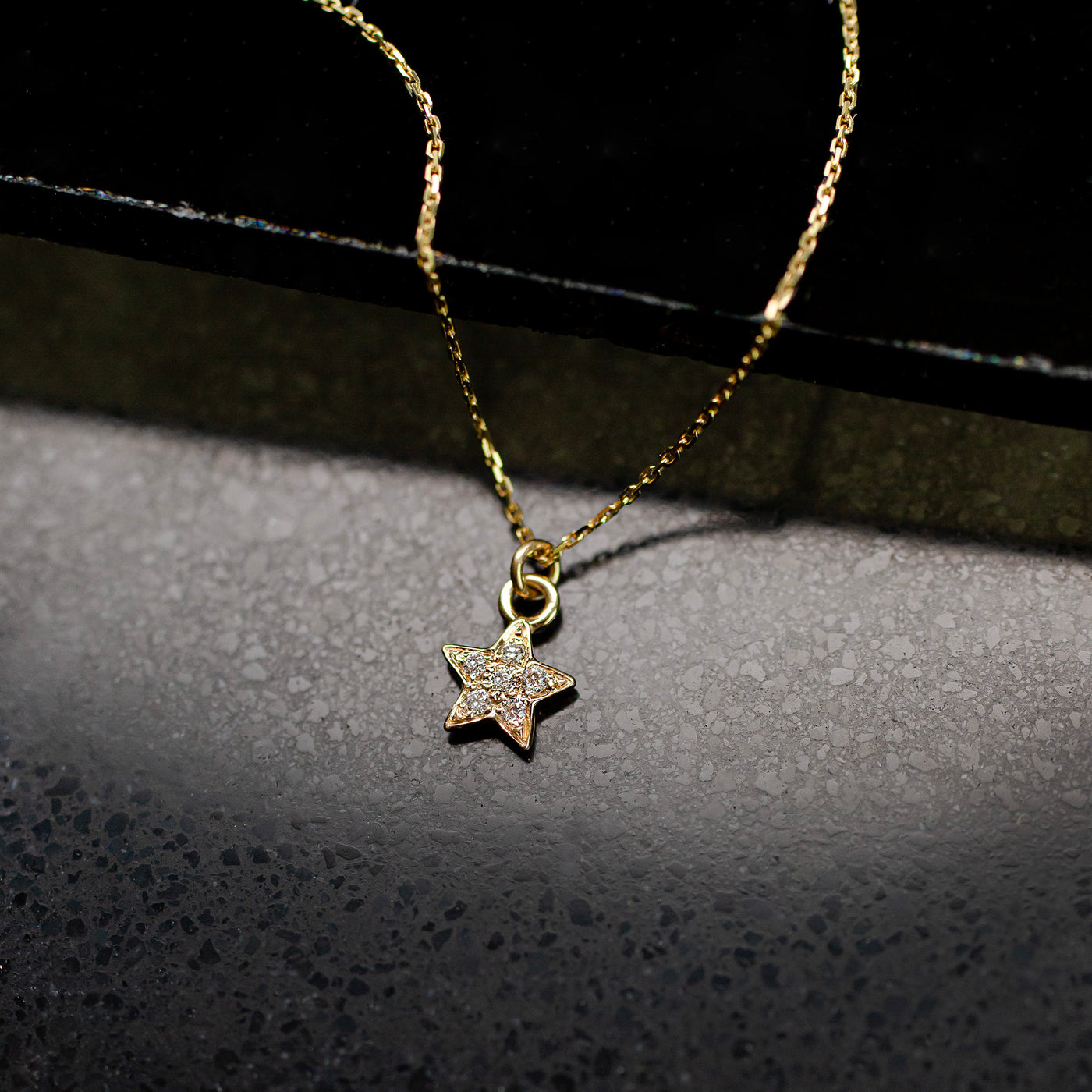 Diamond Pavé Star Pendant Necklace - 14K Solid Gold