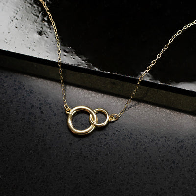 Interlocking Linked Circles Necklace - 14K Solid Gold