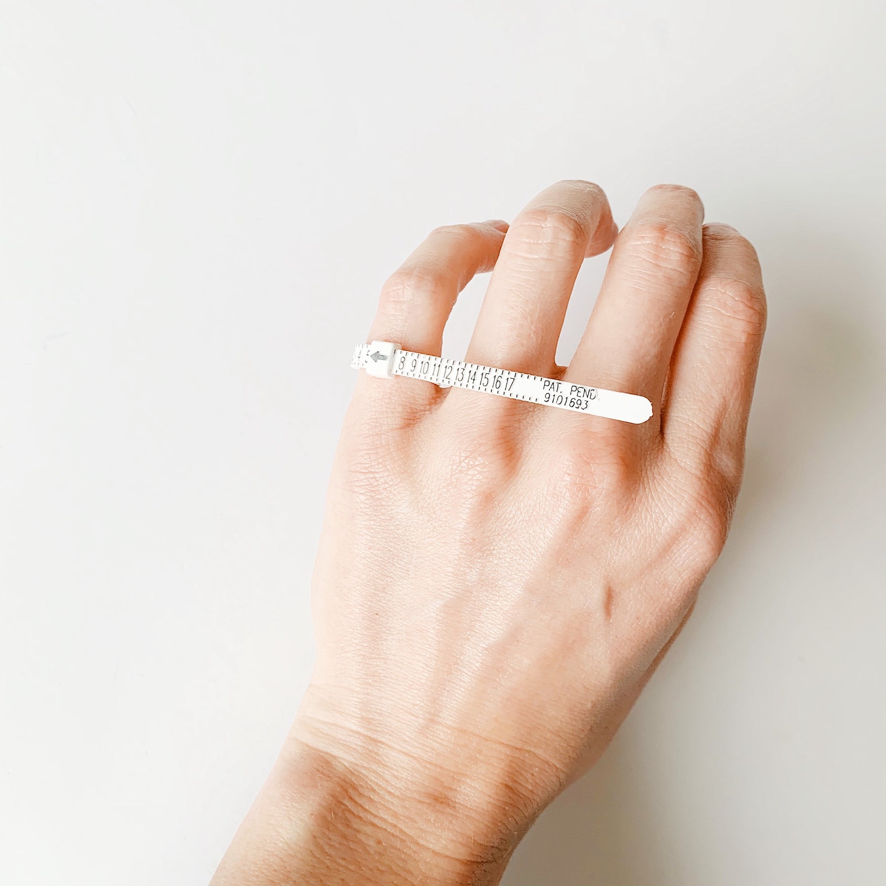 Ring Sizer Find Your Ring Size at Home Finger Sizer, Reusable Measuring Tool,  Sizes 1-17, Adjustable Ring Size Finder for Stacking Rings 